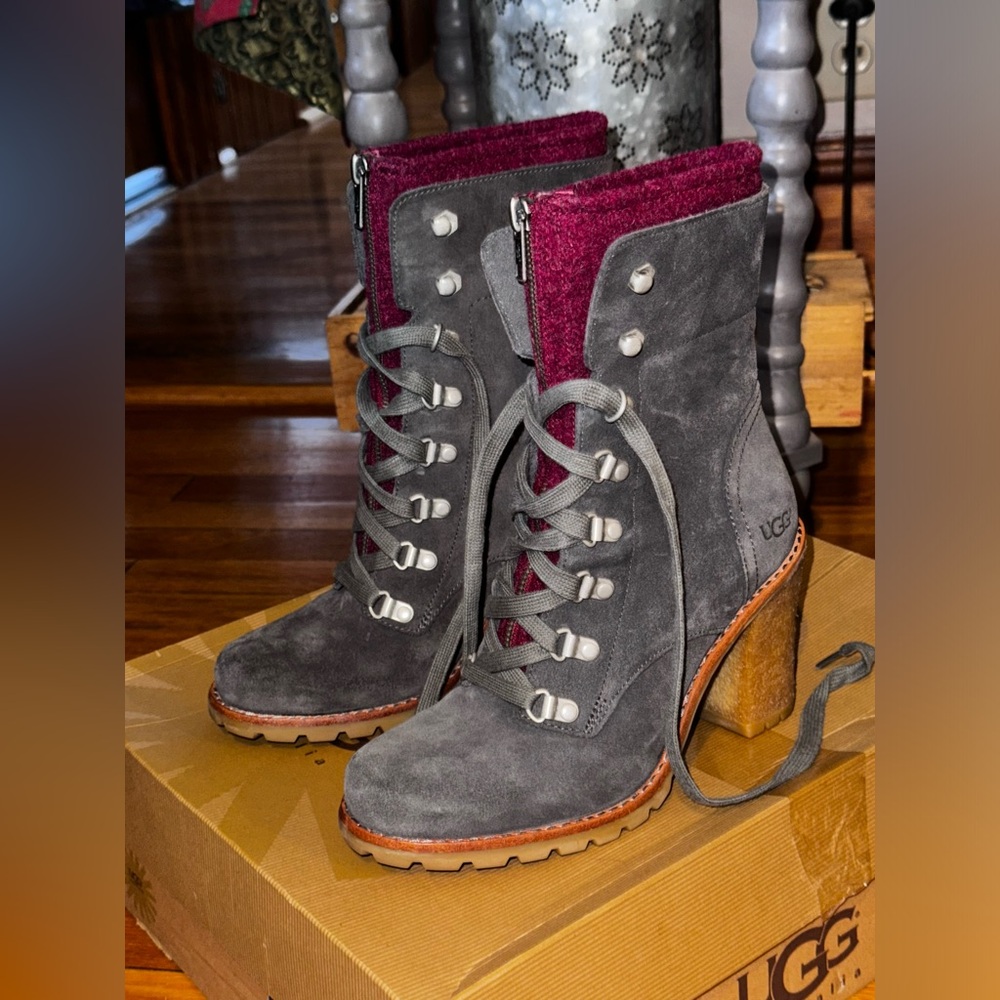 UGG Heeled Boots w/fabric, size 7⭐️